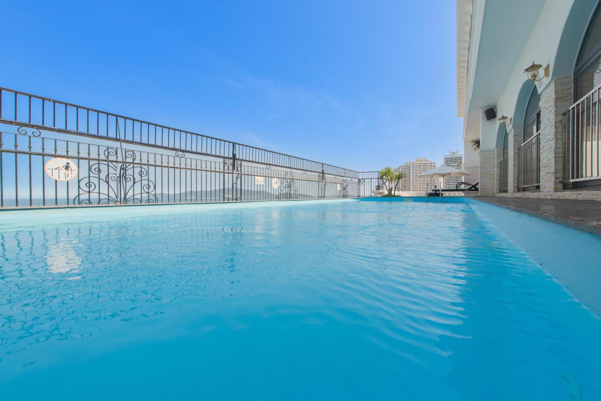 Daphovina Hotel Nha Trang Luaran gambar