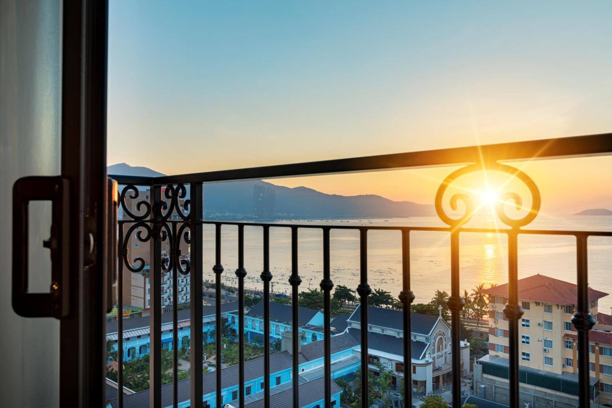Daphovina Hotel Nha Trang Luaran gambar