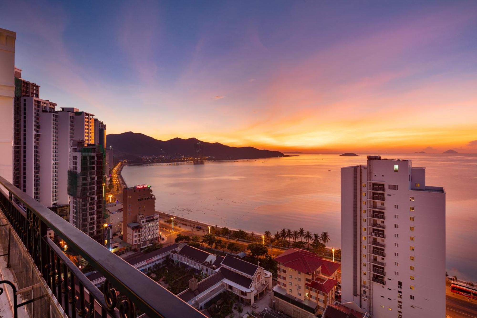 Daphovina Hotel Nha Trang Luaran gambar